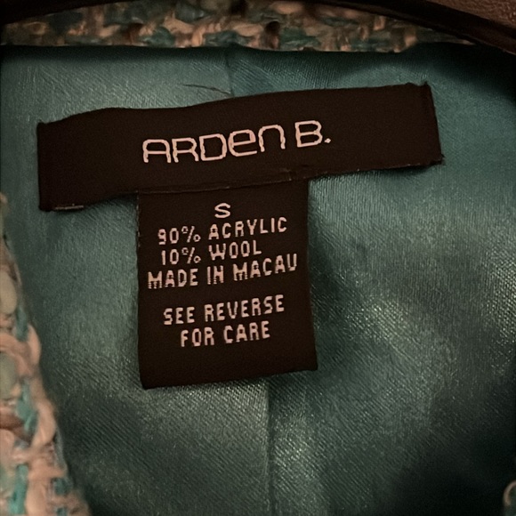 Arden B. Tweed short belted jacket in acrylic and wool.  Like new! Lined - Picture 7 of 7